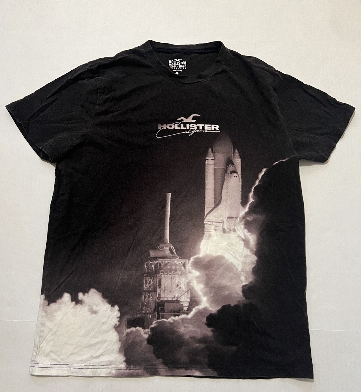 Hollister California Must Have Collection T Shirt SPACE-X Rocket Size L Large