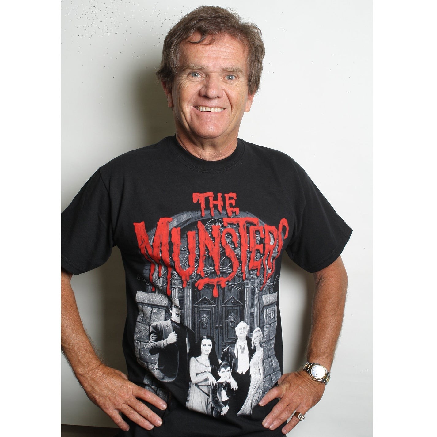 The Munsters Men’s T-Shirt Official Family Portrait with Red Logo Tee