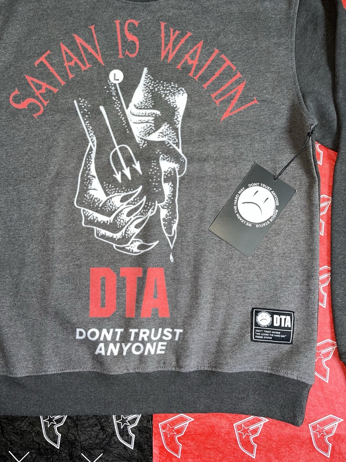 Rogue Status DTA Satan Hands Crewneck NWT Large Travis Barker Blink 182 Y2K