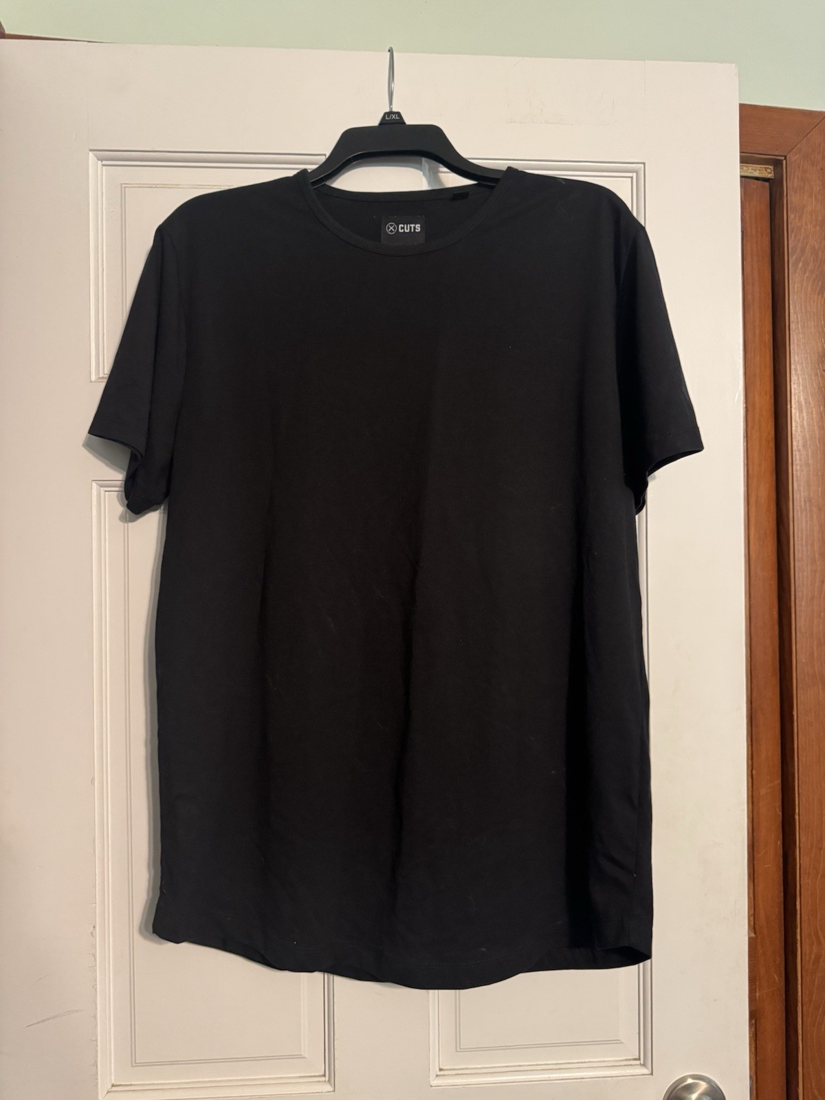 Cuts Clothing AO Curve Hem Tee Men’s XL Black Short Sleeve T-Shirt Crew Neck