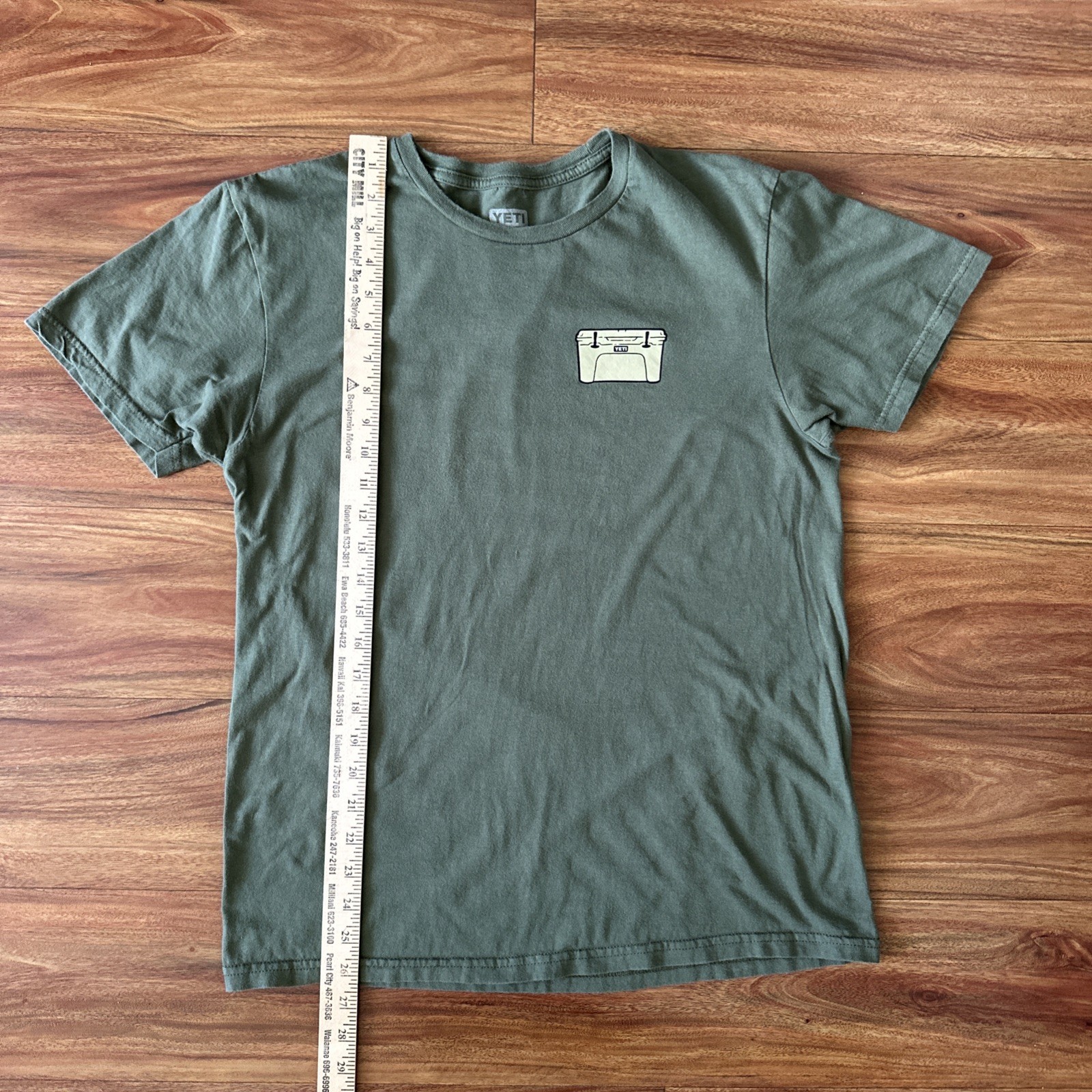 YETI Men’s Medium Short Sleeve T-Shirt 100% Cotton Green