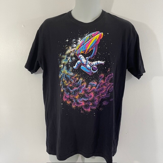 Vibrant Astronaut Men’s Medium Riding the Wave Into the AM NASA Space Surfing