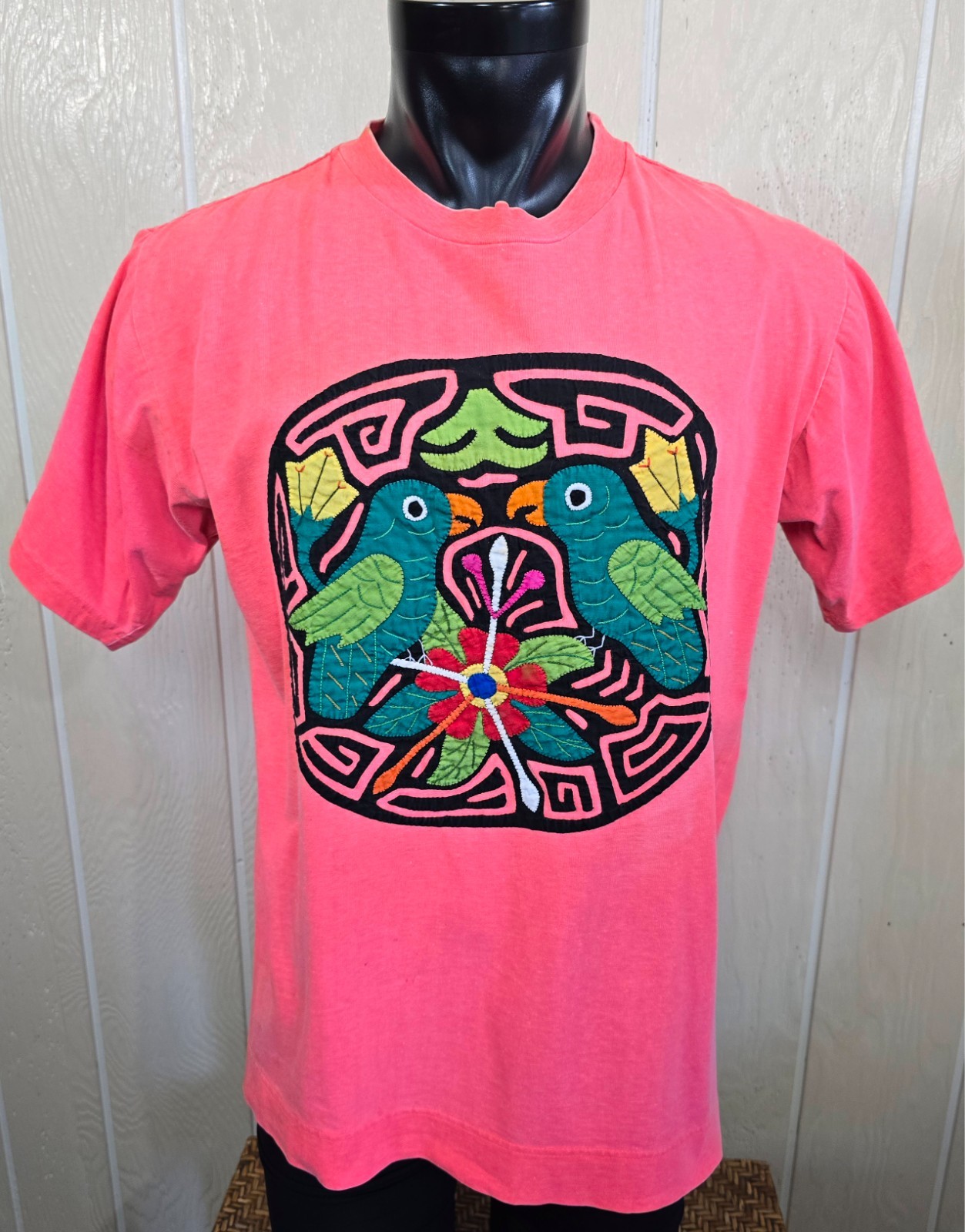 HOBIE Mola Quilted Art Panama Classic VINTAGE Neon T-Shirt Sz M *Many flaws READ