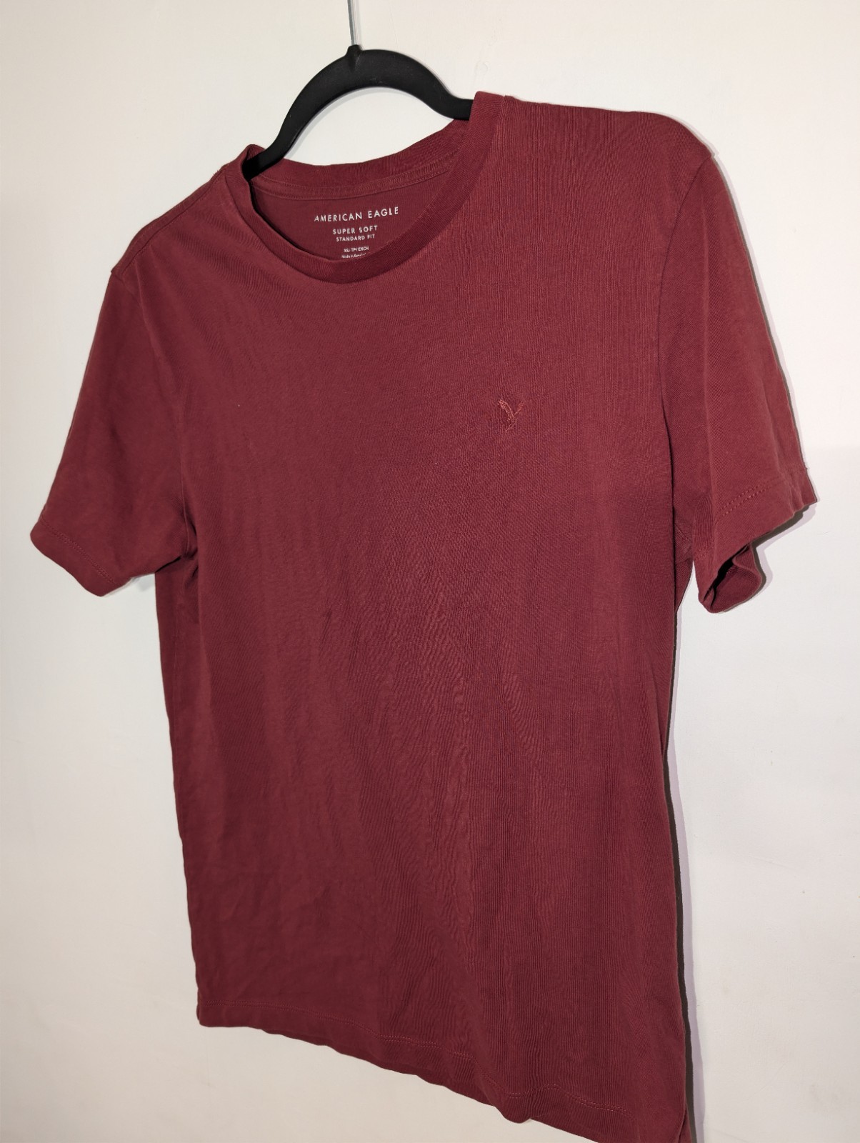 American Eagle Men’s Red Super Soft Knit Solid Crew Neck Standard Fit Tee XS