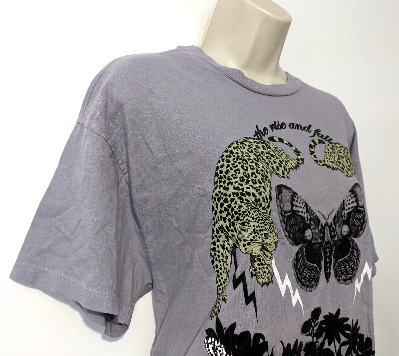 The Rise & Fall Short Sleeve Graphic T-Shirt Size Large 100% Cotton EUC