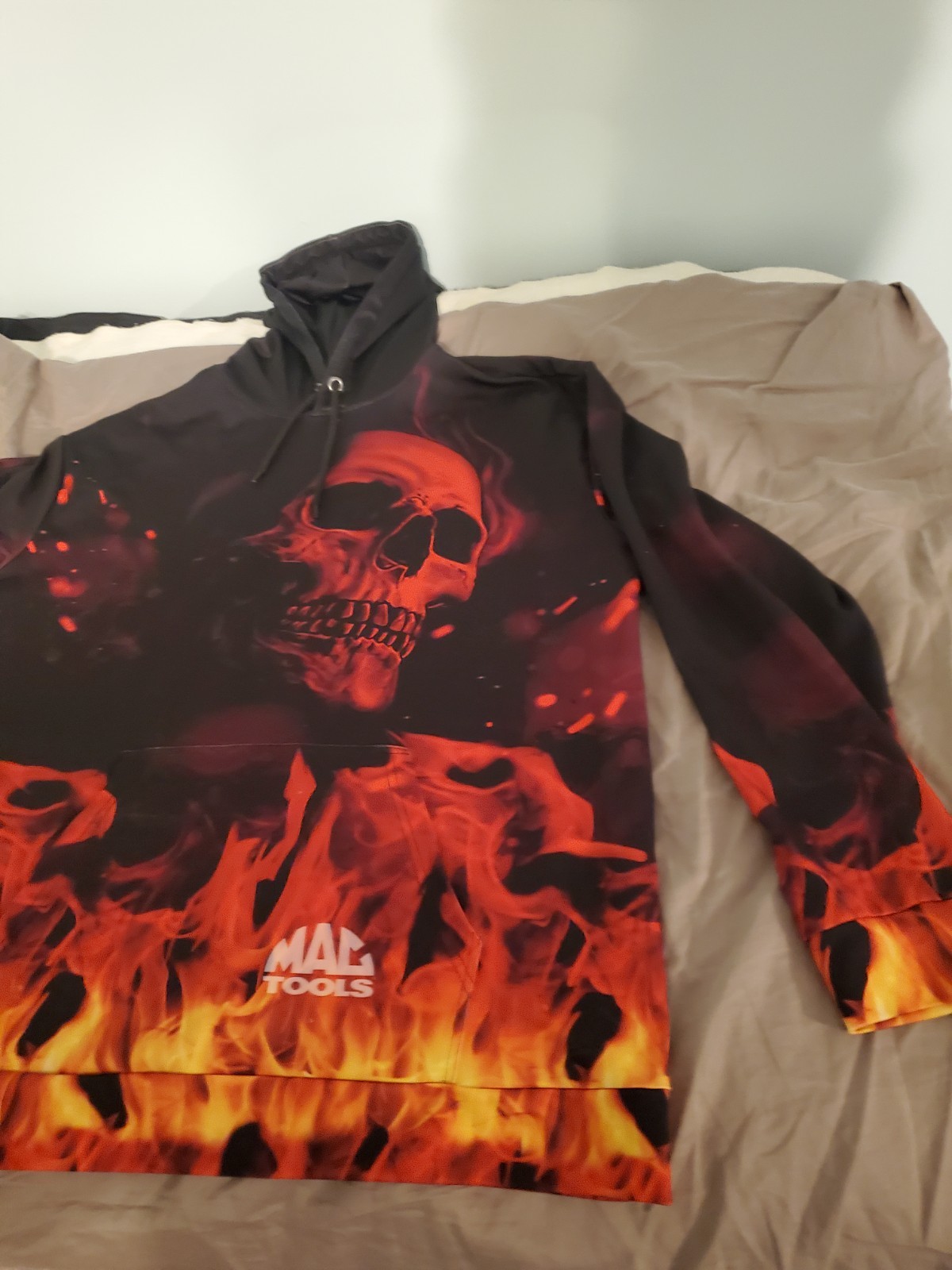 Mac Tools Mens Xl Flame Skull Long Sleeve Lightweight Hoodie