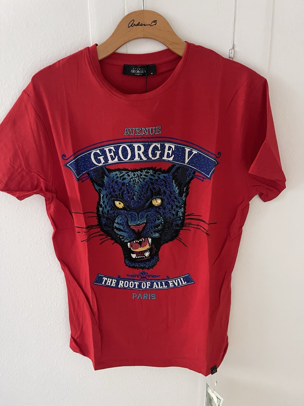 Avenue George V Paris T-Shirt Black Panther Rhinestone Men’s Red Shirt XL 3XL. M