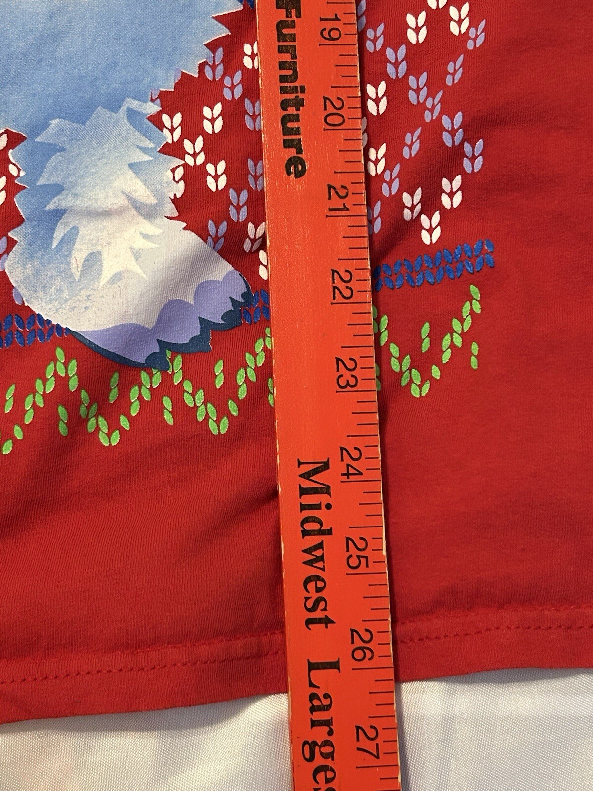 Rudolph Abominable Snow Monster Men’s Size M Red Short Sleeve Pullover Shirt