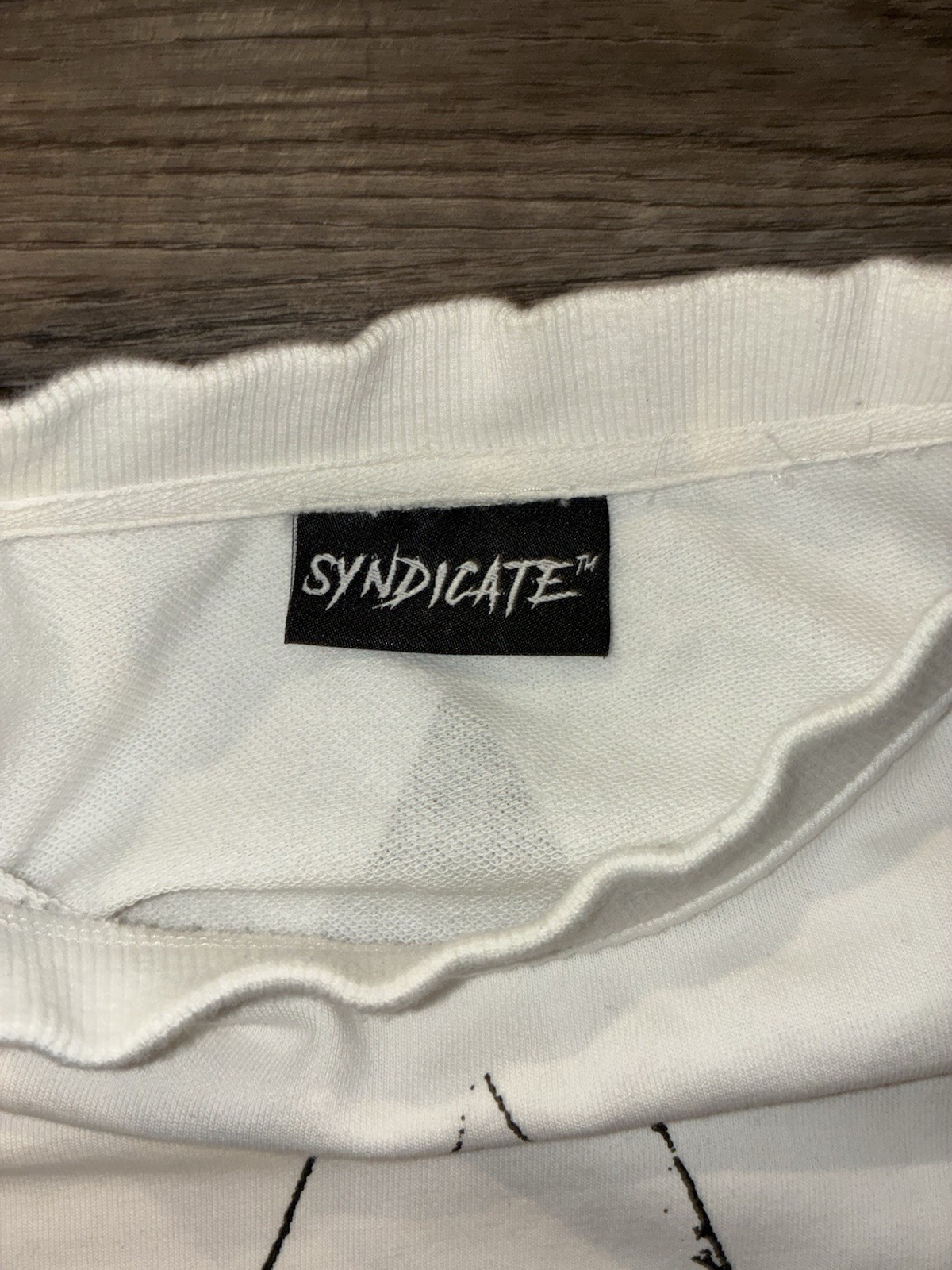 Syndicate Cropped Tee Size Small White Half Sleeve T-Shirt
