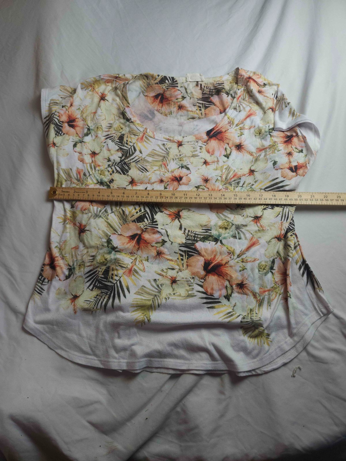 Ember Shirt Top Womens Large White Floral Short Sleeve Scoop Neck Casual Stretch