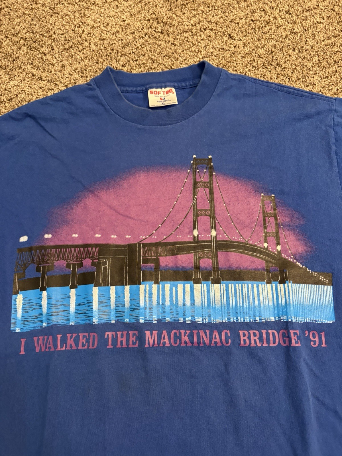 Vintage 2001- Labor Day- I walked the Mackinaw Bridge Single Stitch Blue XL