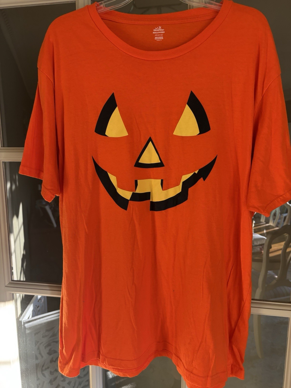 NWOT Halloween pumpkin face tee size XXL. Short sleeve. 60/40 cotton/poly.