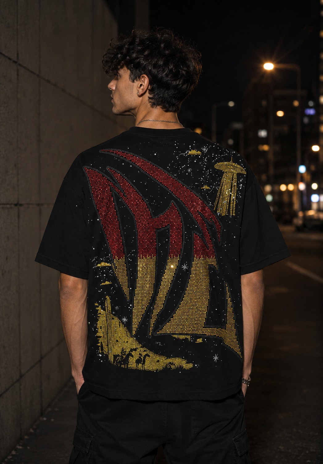 Mixed Emotion Graphic Print Alien Black Crew Neck Short Sleeve Men’s