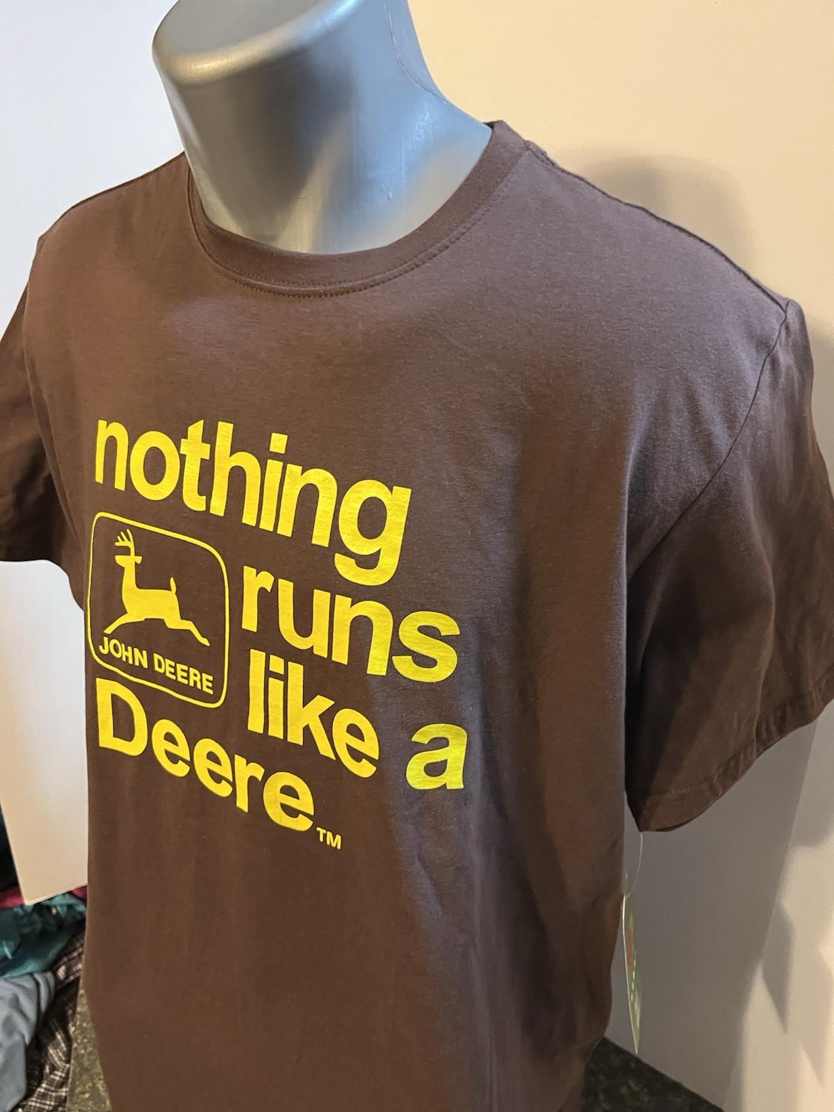 John Deere Men’s T-shirt Brown Small Cotton – NWT