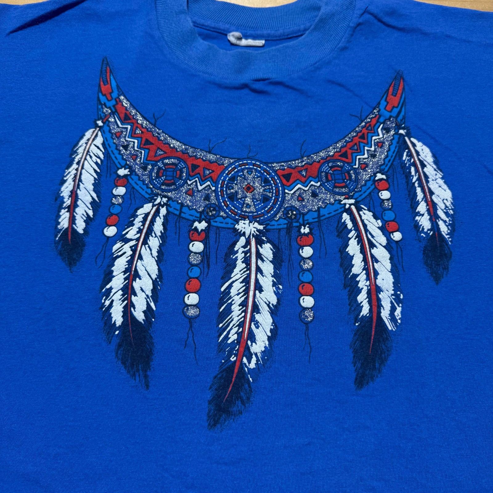 Vintage 90s Native American Feather Headdress Tribal Culture T-Shirt – Large