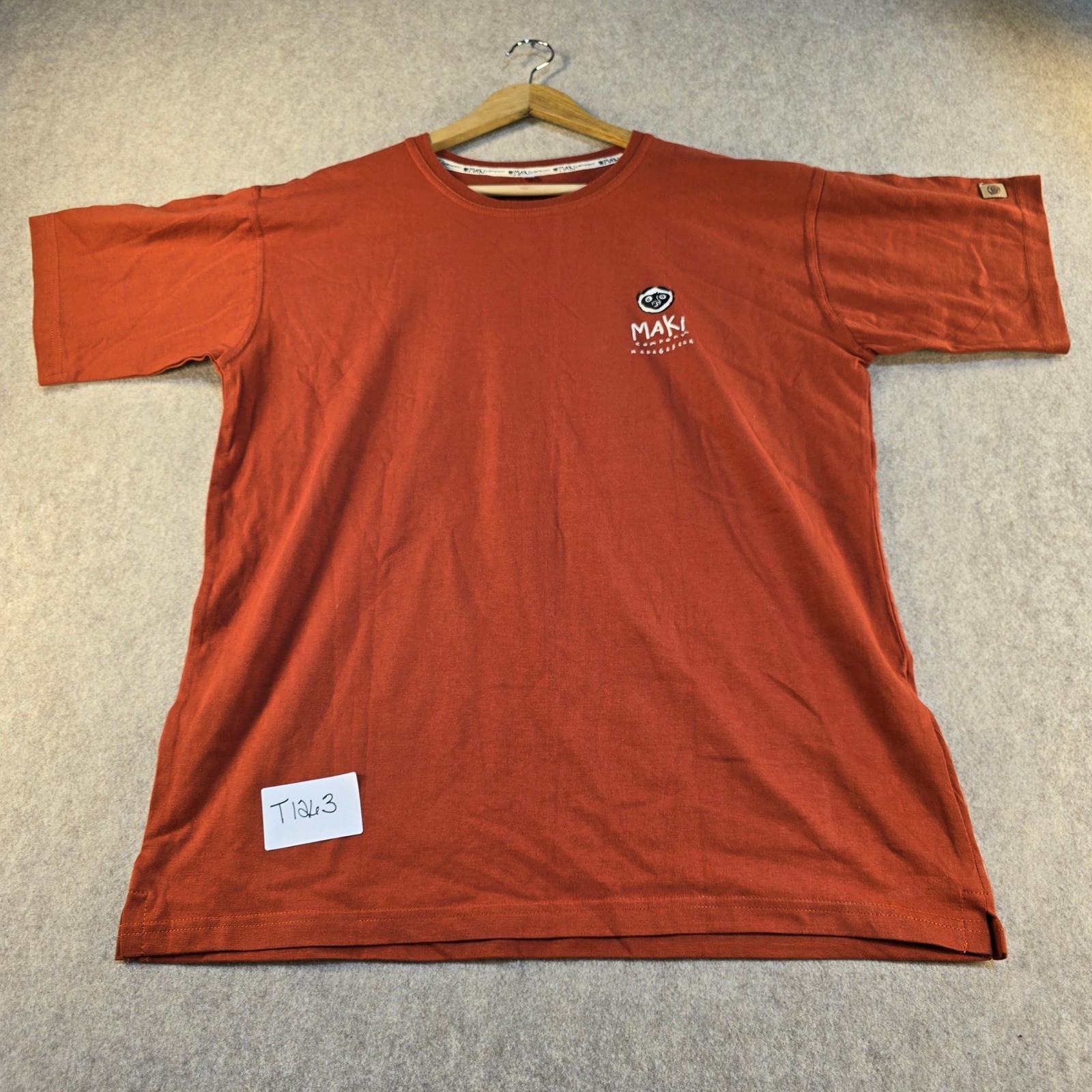 Maki Company Madagascar Lemurs Land Graphic T-Shirt Burnt Orange Mens Medium