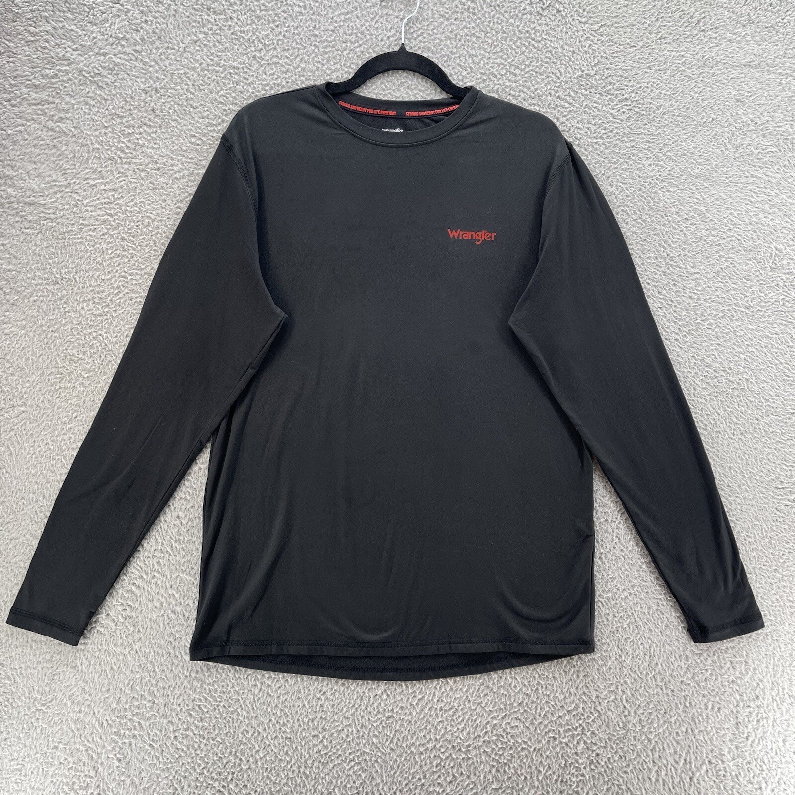 Wrangler Base Layer Top Men Medium M Black Soft Comfort Casual Workwear Logo Tee