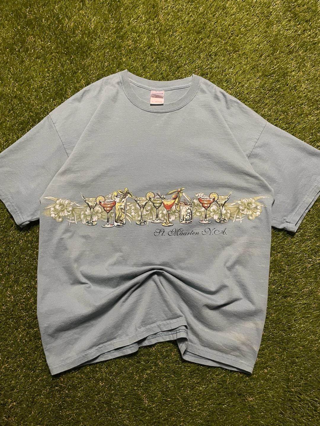 Y2K Gildan Ultra Cotton St. Maarten N.A. Tropical Cocktail Graphic T-Shirt