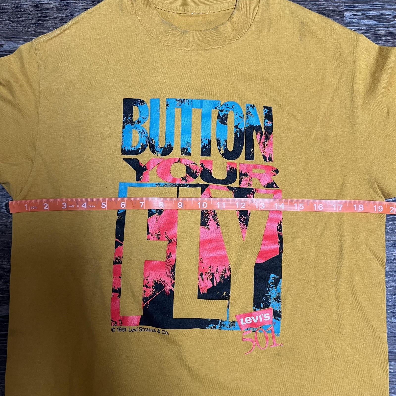 Vintage Levi’s Button Your Fly Shirt Mens Medium Yellow 501 1991 90s Graphic Tee