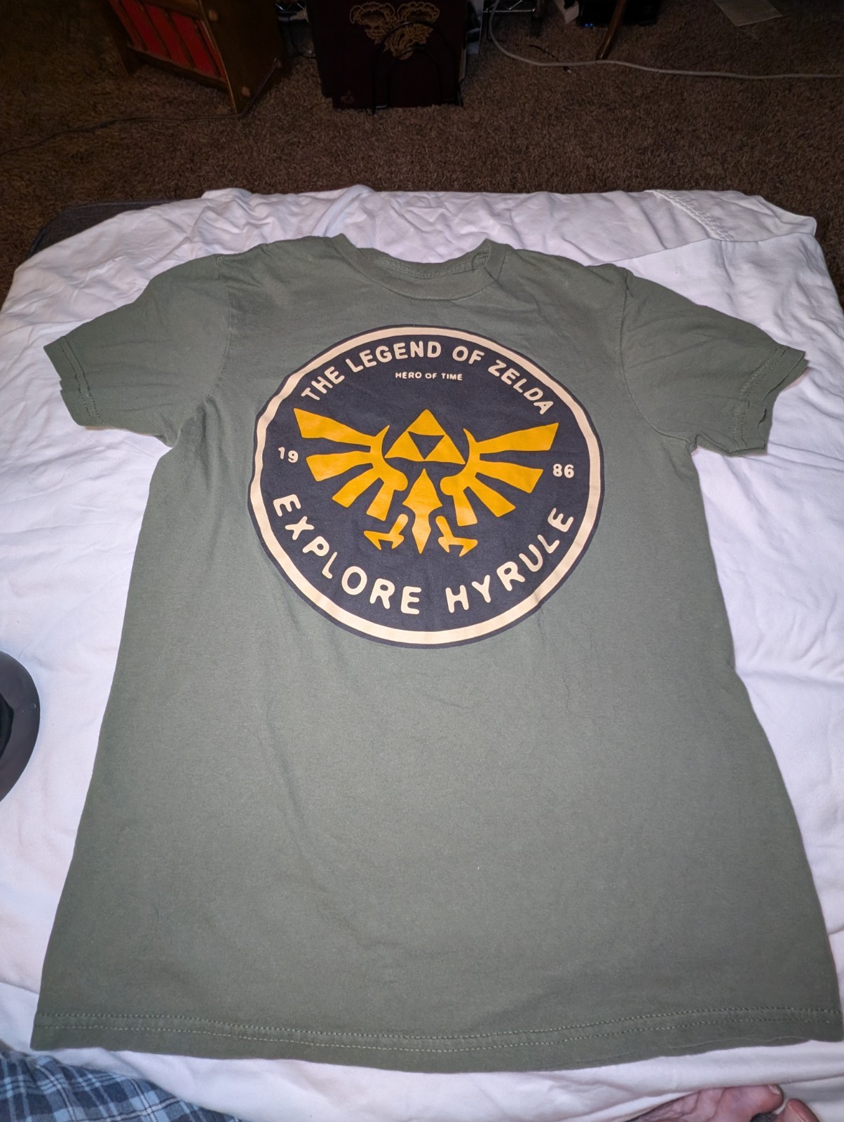 Legend Of Zelda Explore Hyrule T Shirt, Size S, Green, Excellent Condition