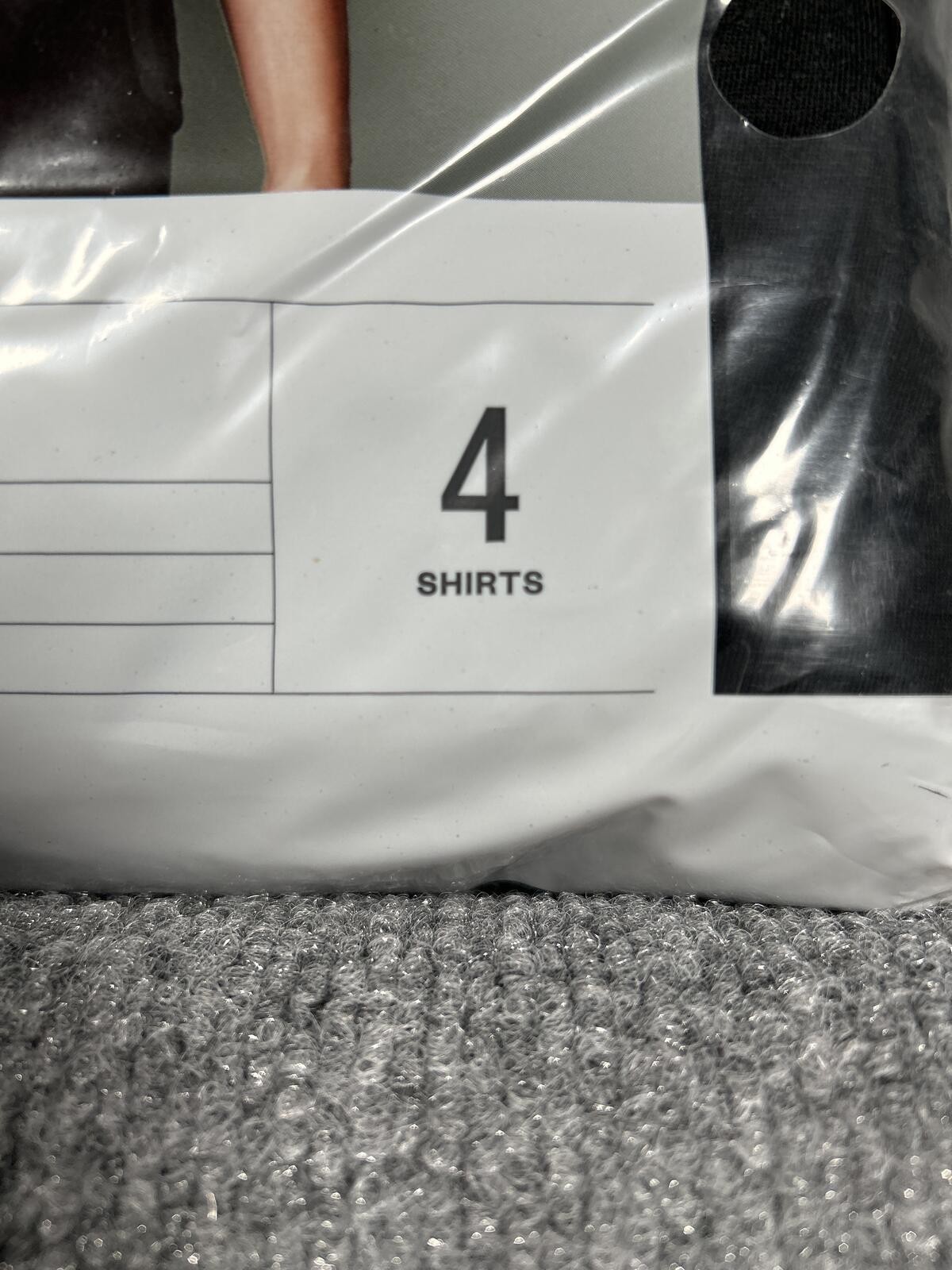 Goodfellow & Co Men’s Classic V-Neck T-Shirts 4-Pack Black Size L 42/44