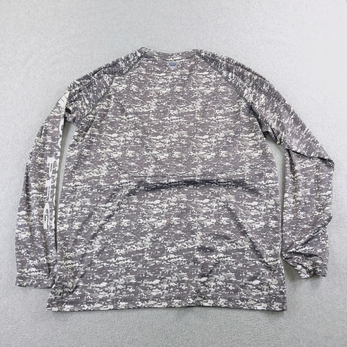 Columbia Shirt Mens Extra Large Gray Digital Camo Fish Print Moisture Wicking