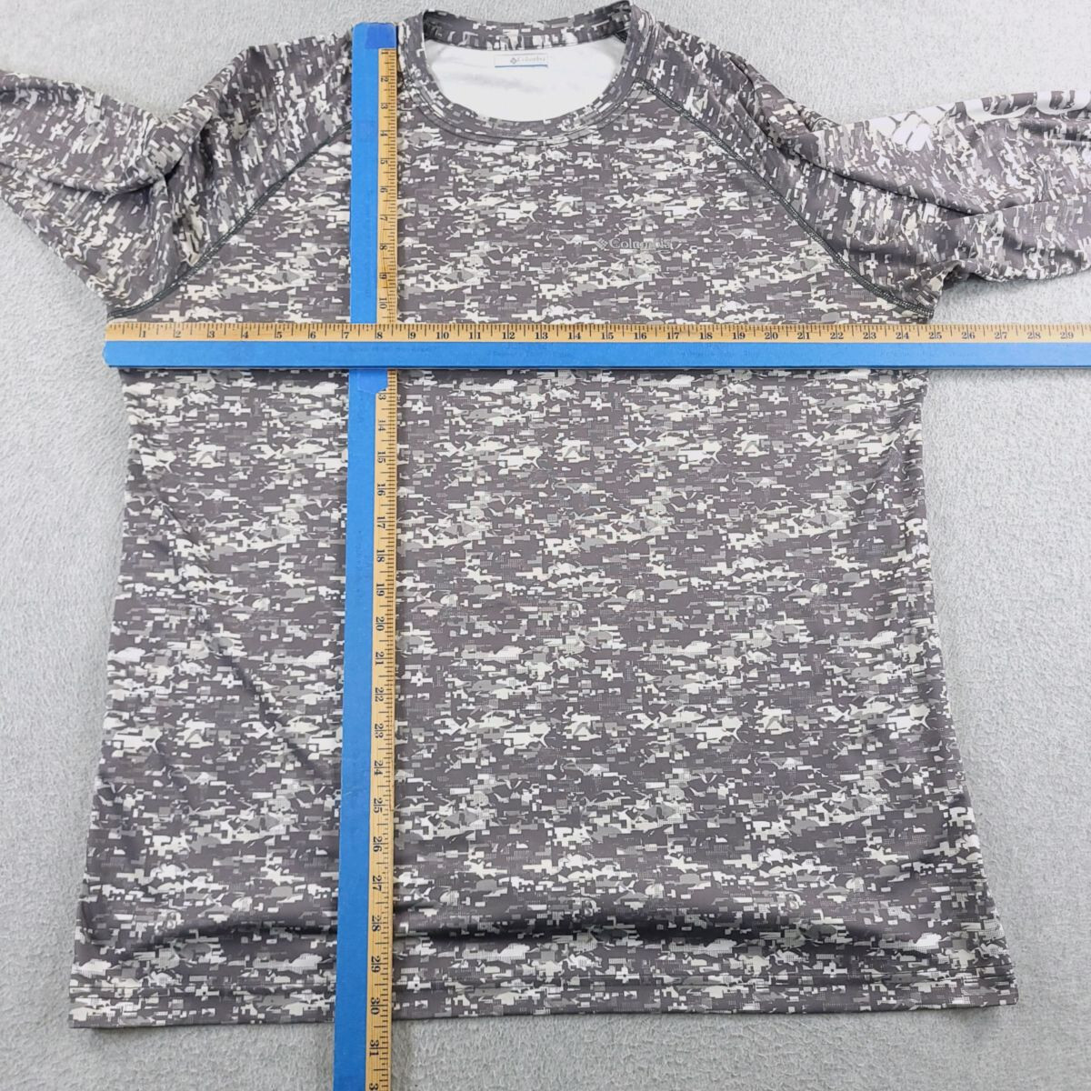 Columbia Shirt Mens Extra Large Gray Digital Camo Fish Print Moisture Wicking