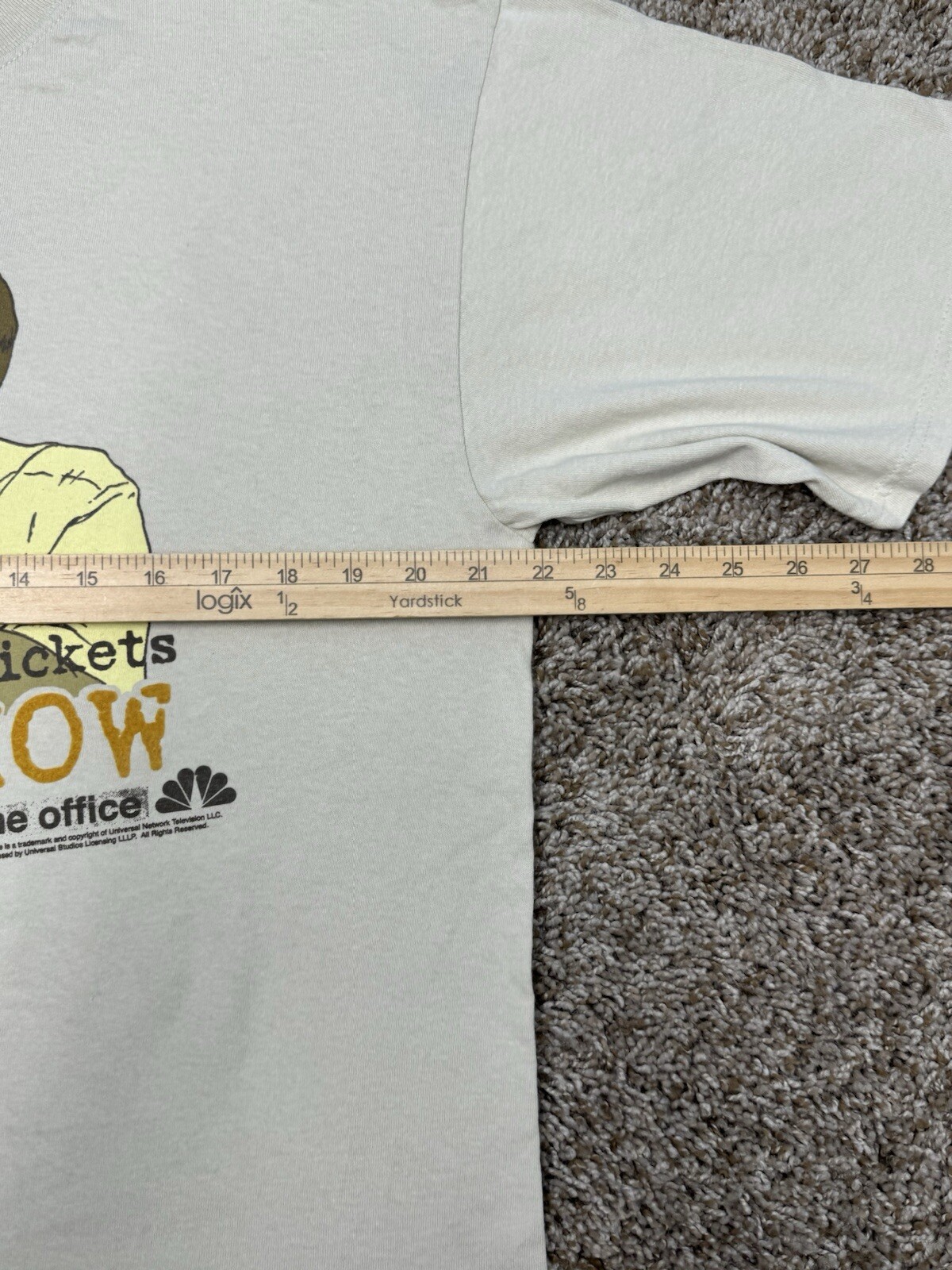 Rare The Office T-Shirt Men Sz Large Dwight Schrute Tickets to the Gun Show
