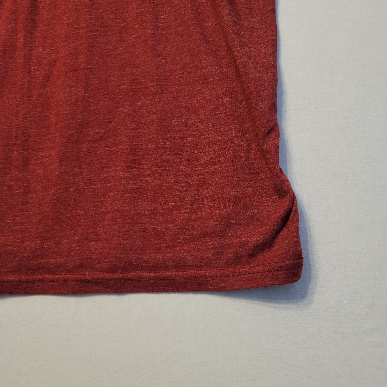 Billabong T-shirt M Wave Badge Logo Est 1973 Poly/Cotton/Rayon Brick Red V Good