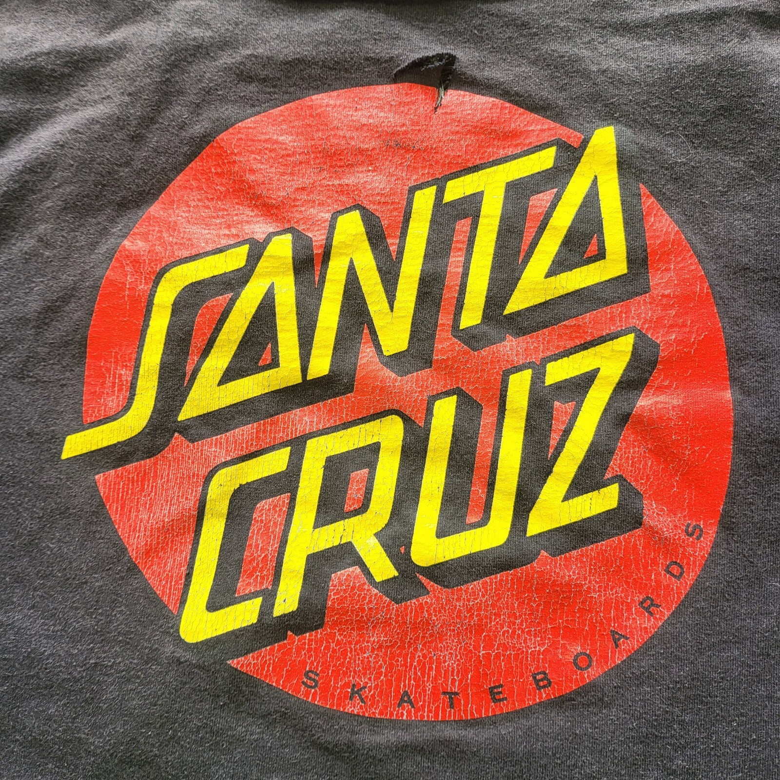 Santa Cruz Skateboards T-Shirt Mens Small Black Short Sleeve Pullover Logo Flaws