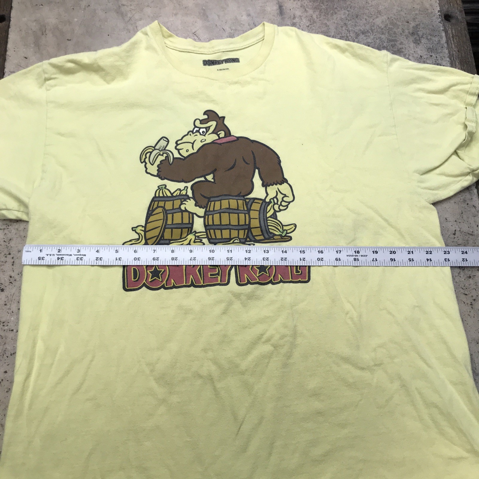 Nintendo Donkey Kong Men’s Short Sleeve Graphic T-Shirt Size XL Yellow Flashback
