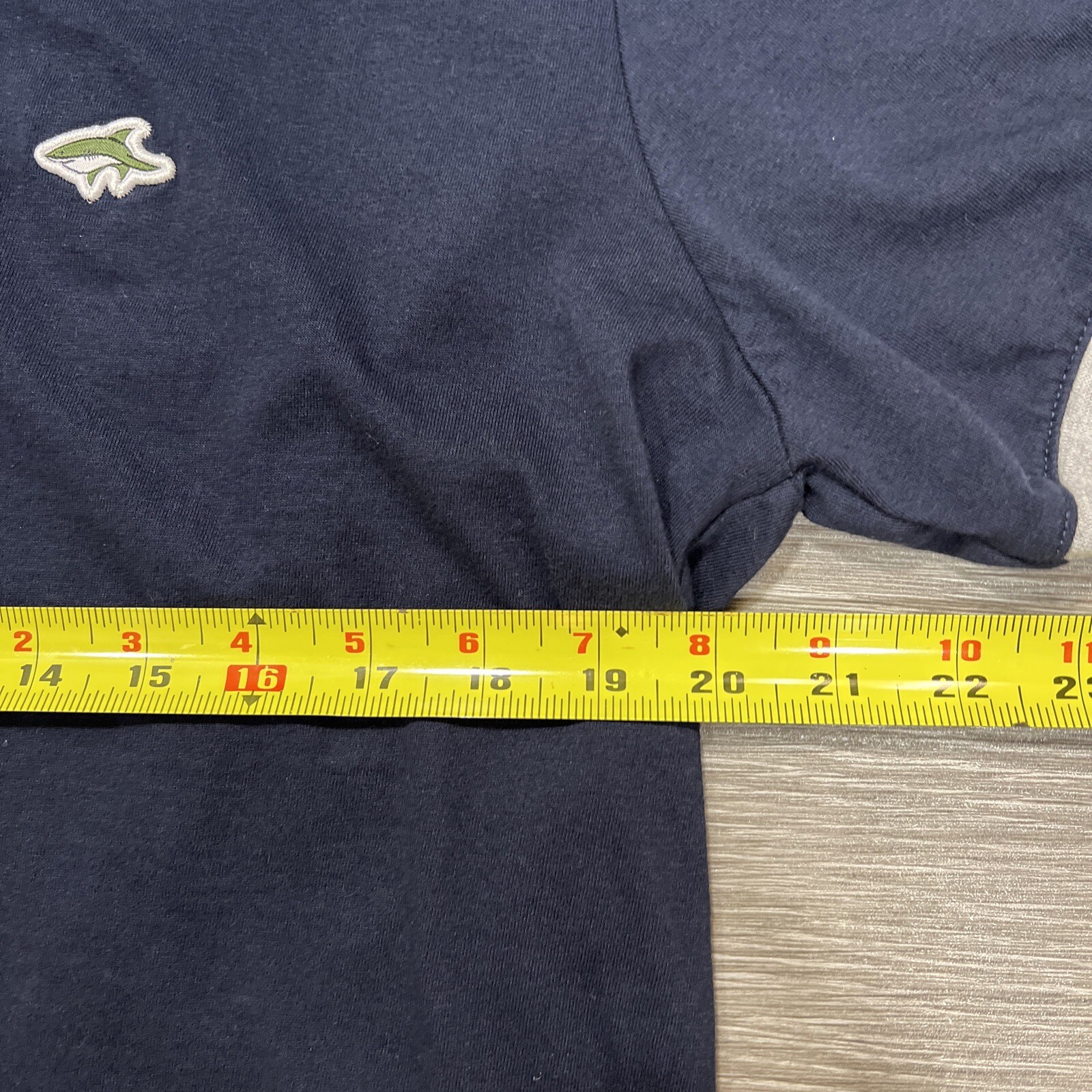 Le Shark T-Shirt Men’s 2XL Blue Gray Trim Chasing the Dream Lightweight Crewneck