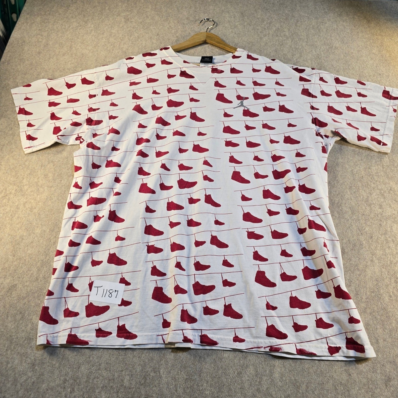 Jordan Brand All Over Print Sneaker Clothesline T-Shirt White Red Men XL Vintage