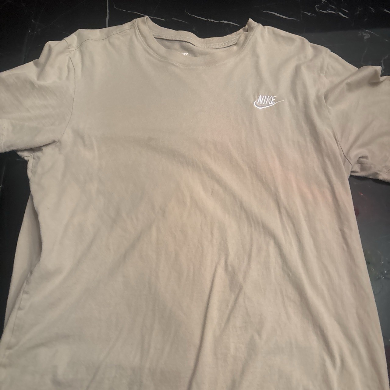 Nike The Nike Tee Men’s M Beige Solid Logo Crew Neck Short Sleeve T-Shirt