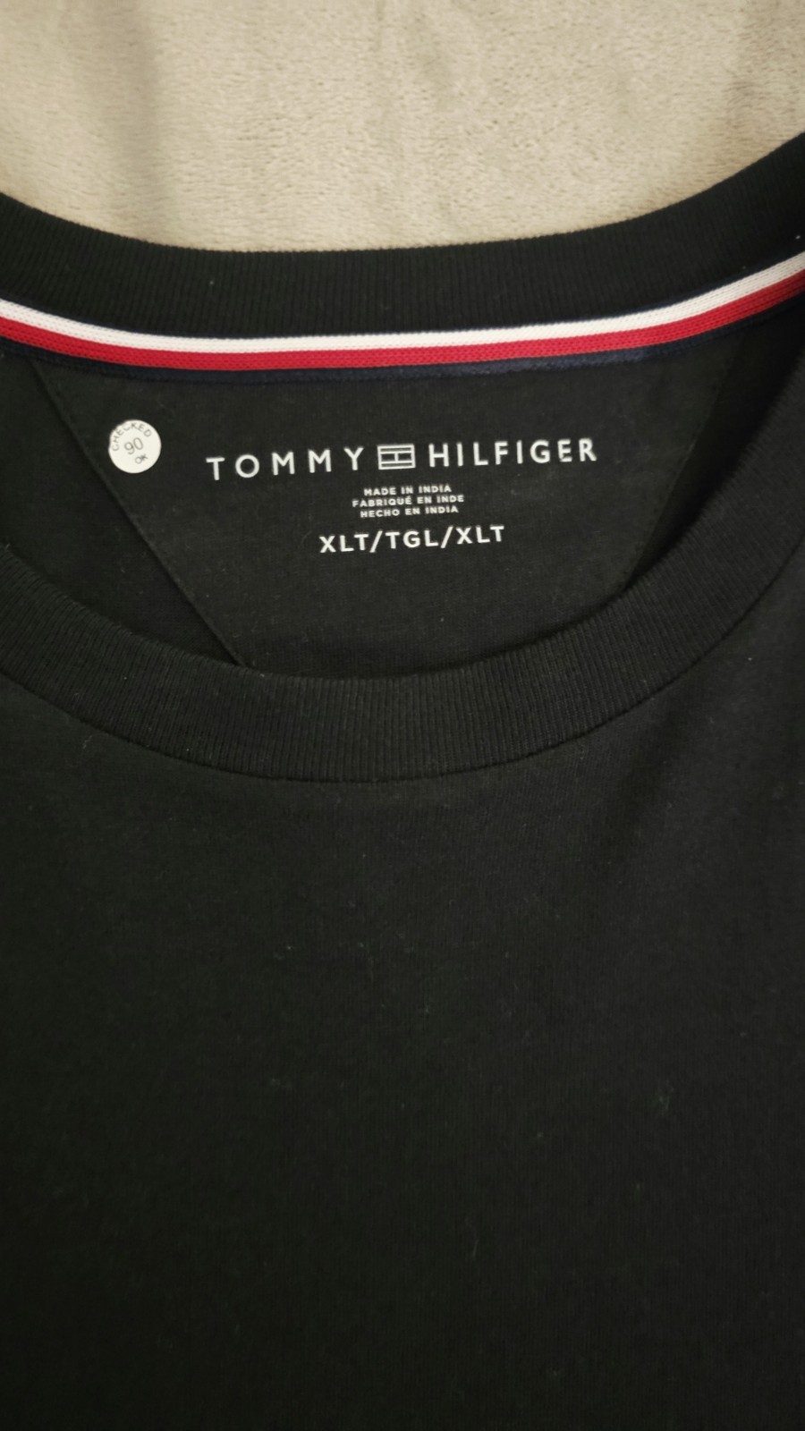 Tommy Hilfiger Men’s Black Solid Logo Crew Neck Short Sleeve T-Shirt XL