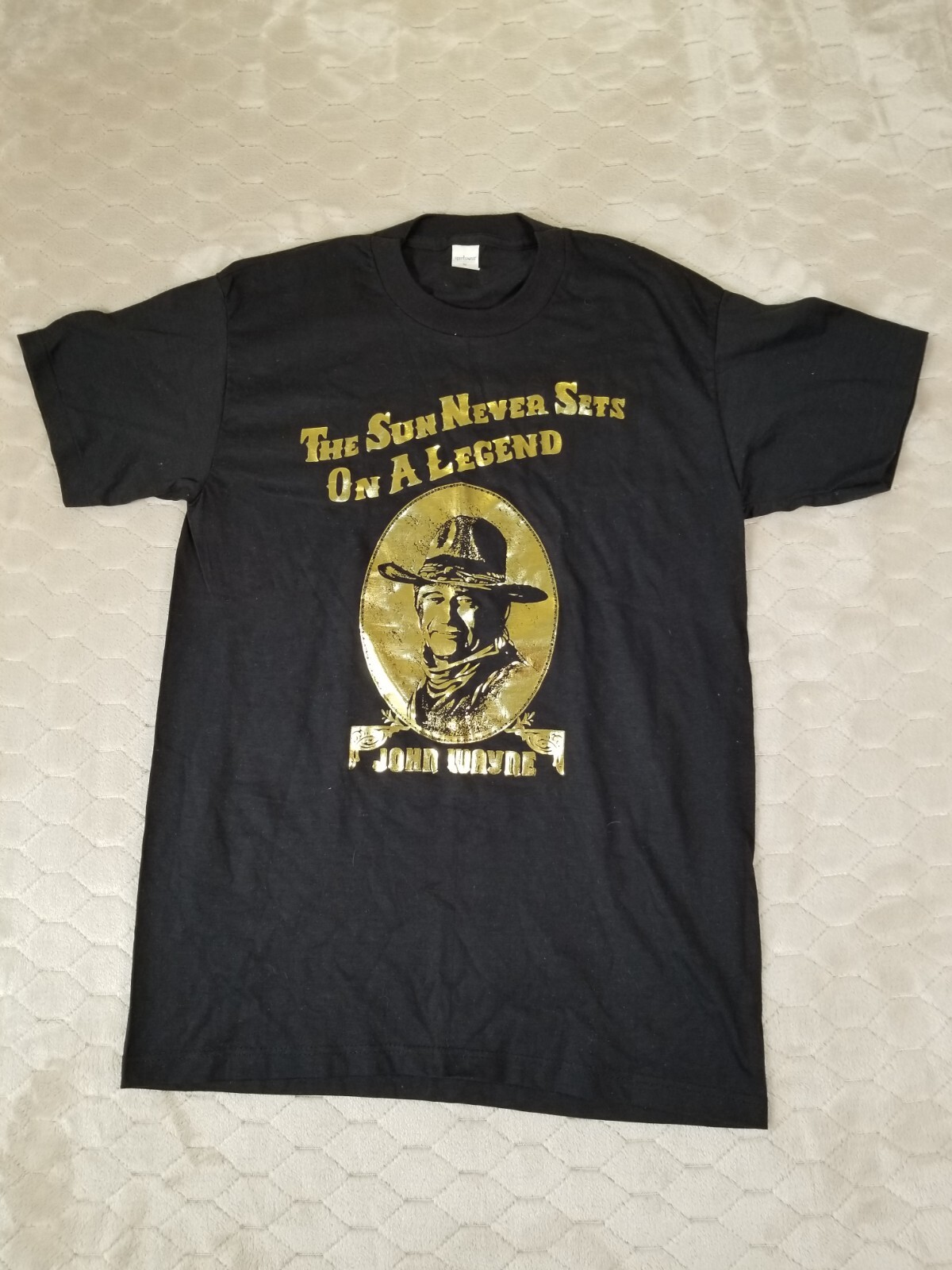 VTG John Wayne Gold Foil Shirt – Sz M – DS Single Stitch Sun Never Sets