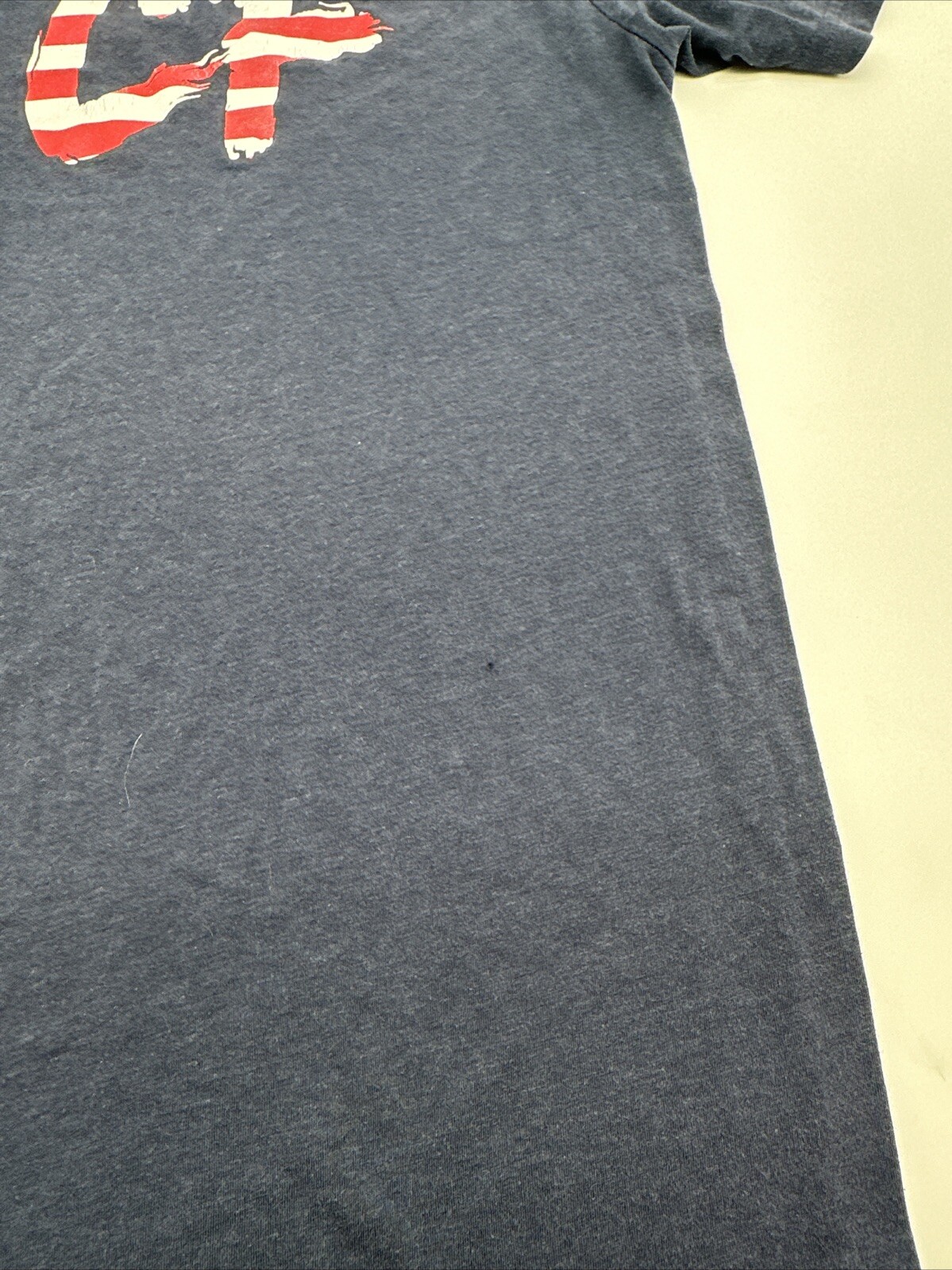 Around The Clock Fitness T-Shirt Men Medium Graphic Print Canvas..#13091