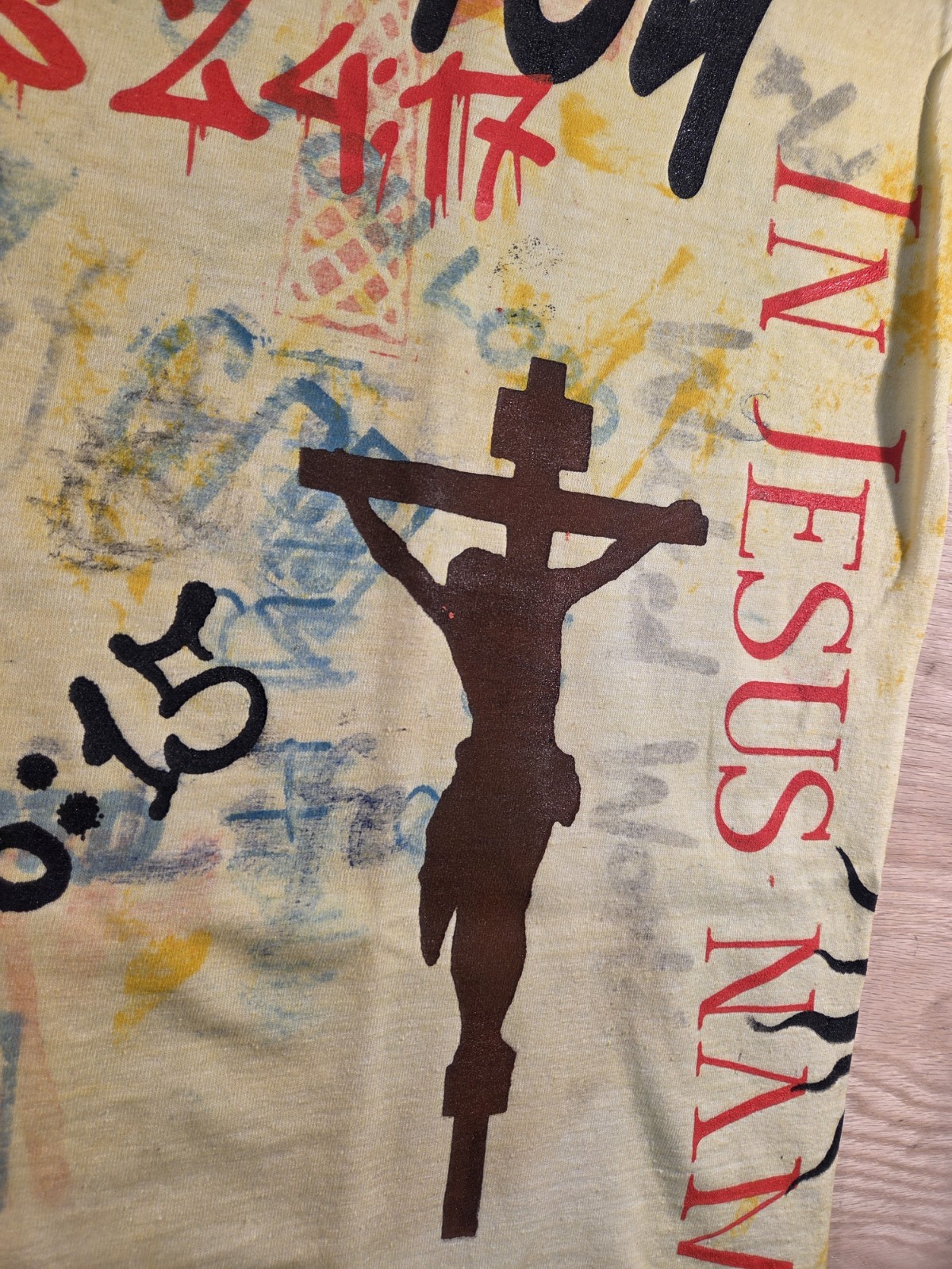 Gildan Christian Art Graphic Print T-Shirt Yellow XL Peace Symbol Jesus
