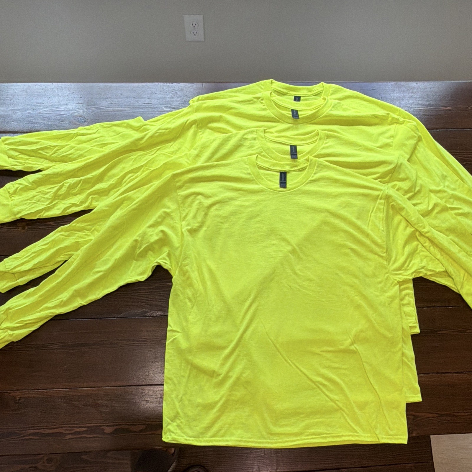 Gildan Ultra Cotton Men’s 2XL Long Sleeve Crew Neck Yellow Knit T-Shirts Qty 4