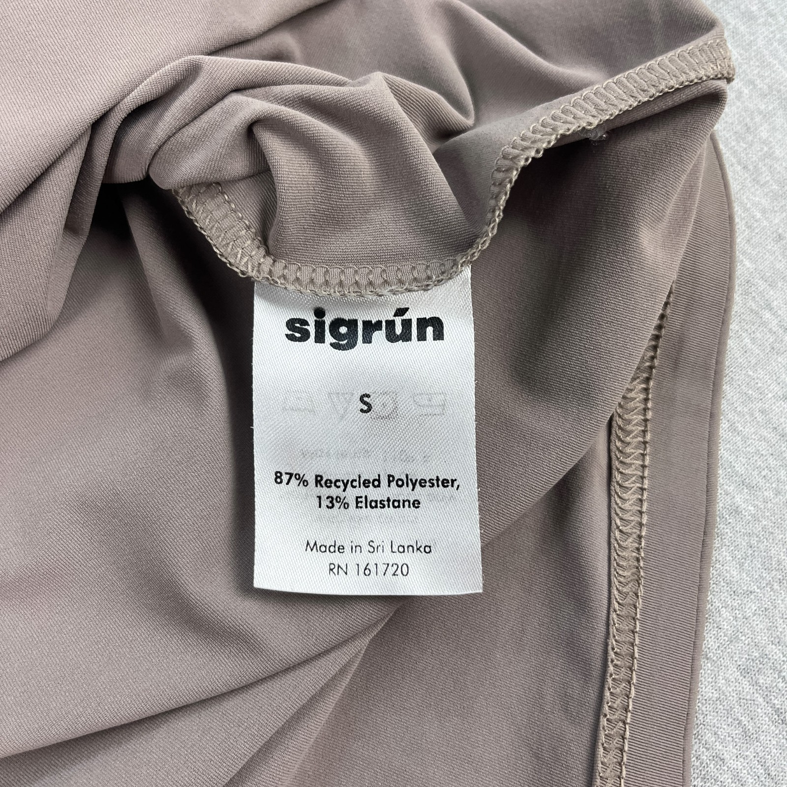 Sigrún Match Tee T-Shirt Mens S Cinder Beige Tennis Running Lightweight Active
