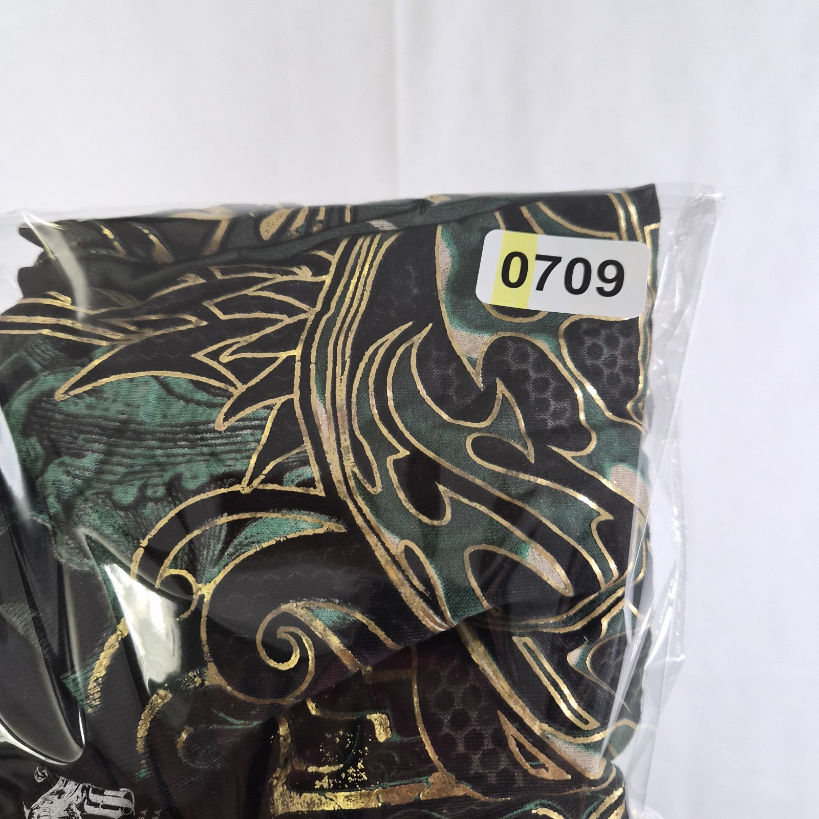 Last Hold Skull Cross Graphic T-Shirt Mens XL Black Green Gold Foil Gothic…