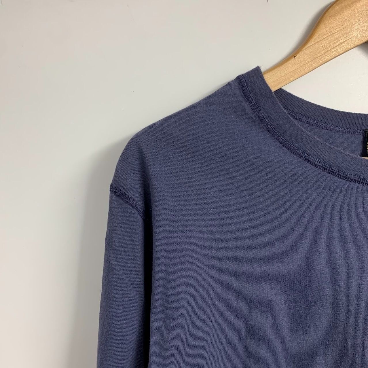 Jean Shop Men’s Crew Neck 100% Cotton Long Sleeve Pocket T Shirt Size M
