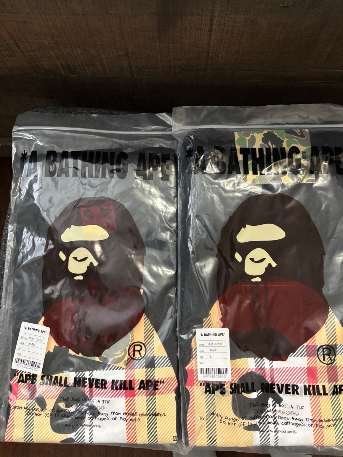 A Bathing Ape BAPE Graphic Logo Tee Black Men’s Medium and large