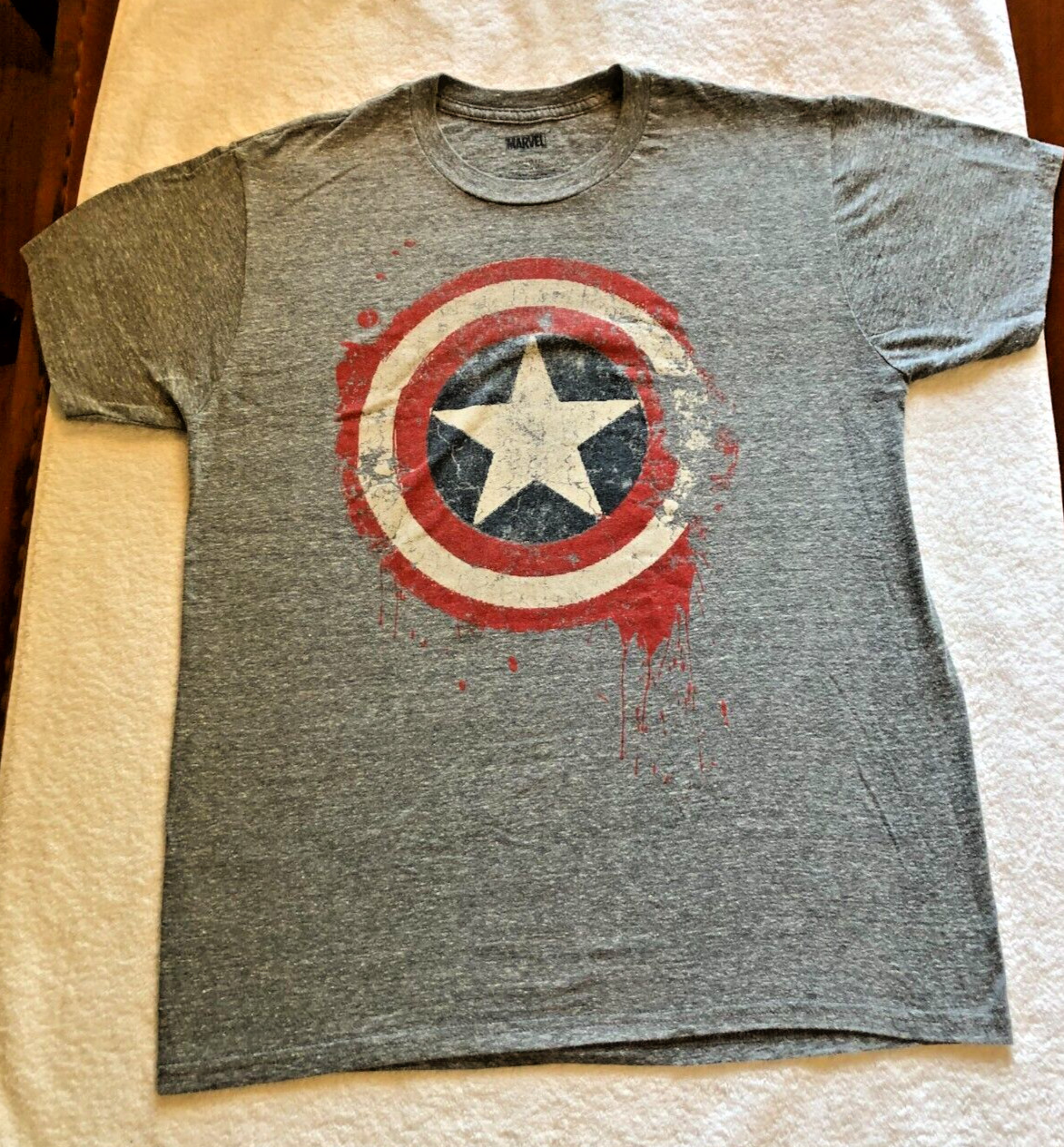 Marvel Comics Captain America Bullseye with Star Logo T-Shirt Size LG
