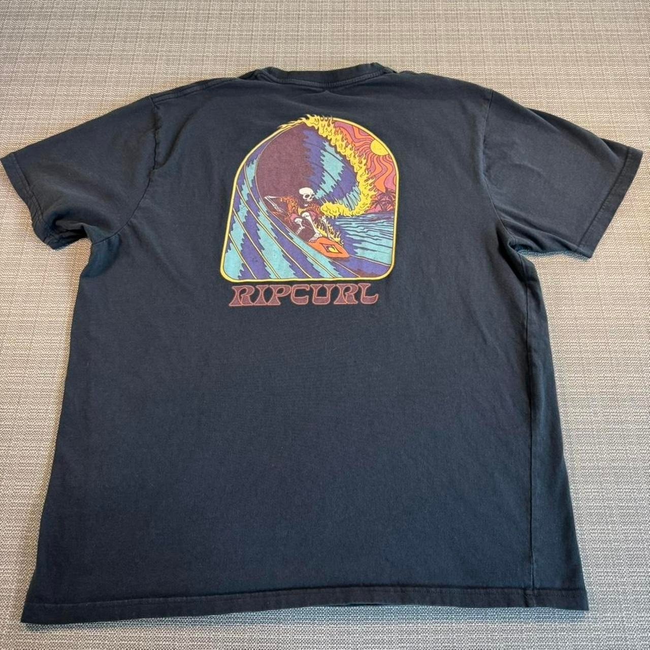Rip Curl navy/black surf tee.