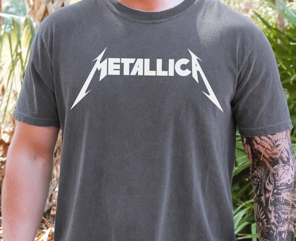 Metallica T-Shirt Heavy Metal Rock Band on Vintage Blak Comfort Colors 1717 Tee