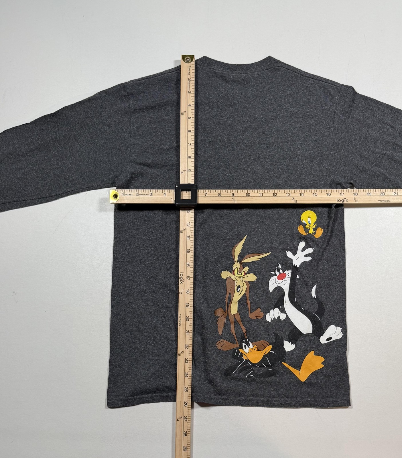 Looney Tunes Shirt Mens Small Gray Long Sleeve Tweety Sylvester Graphic Tee