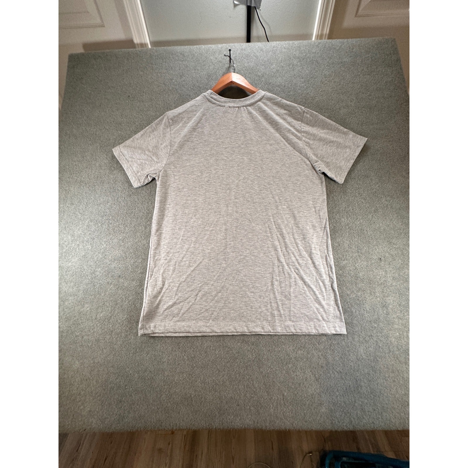 Nike Mens Short Sleeve Graphic T-Shirt Gray Heather Swoosh Logo Large