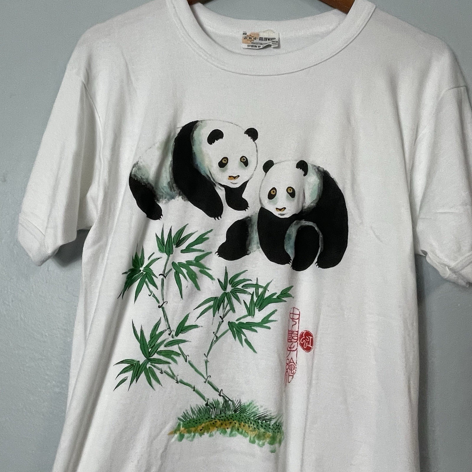 Vintage Golden Wheel Pandas Bamboo China Chinese Ringer T-Shirt Medium
