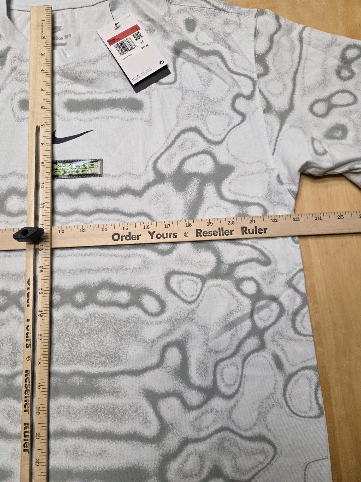 Nike All Over Print Abstract Graphic Shirt Mens Large Gray Loose Fit Swoosh NWT